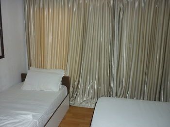 Отель Batuta Maldives Surf View Тулусду Экстерьер фото